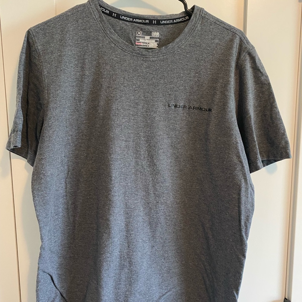 Mens Under Armour T-Shirt